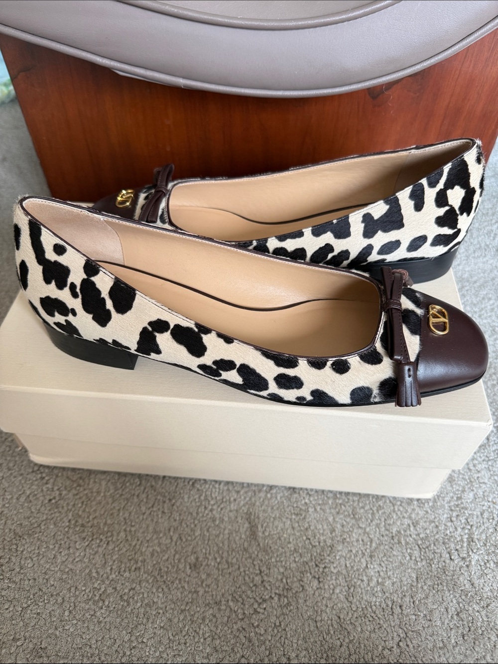 Valentino Garavani VLogo Valet Du Roi Pony Hair Ballerina Flats (EU 40)